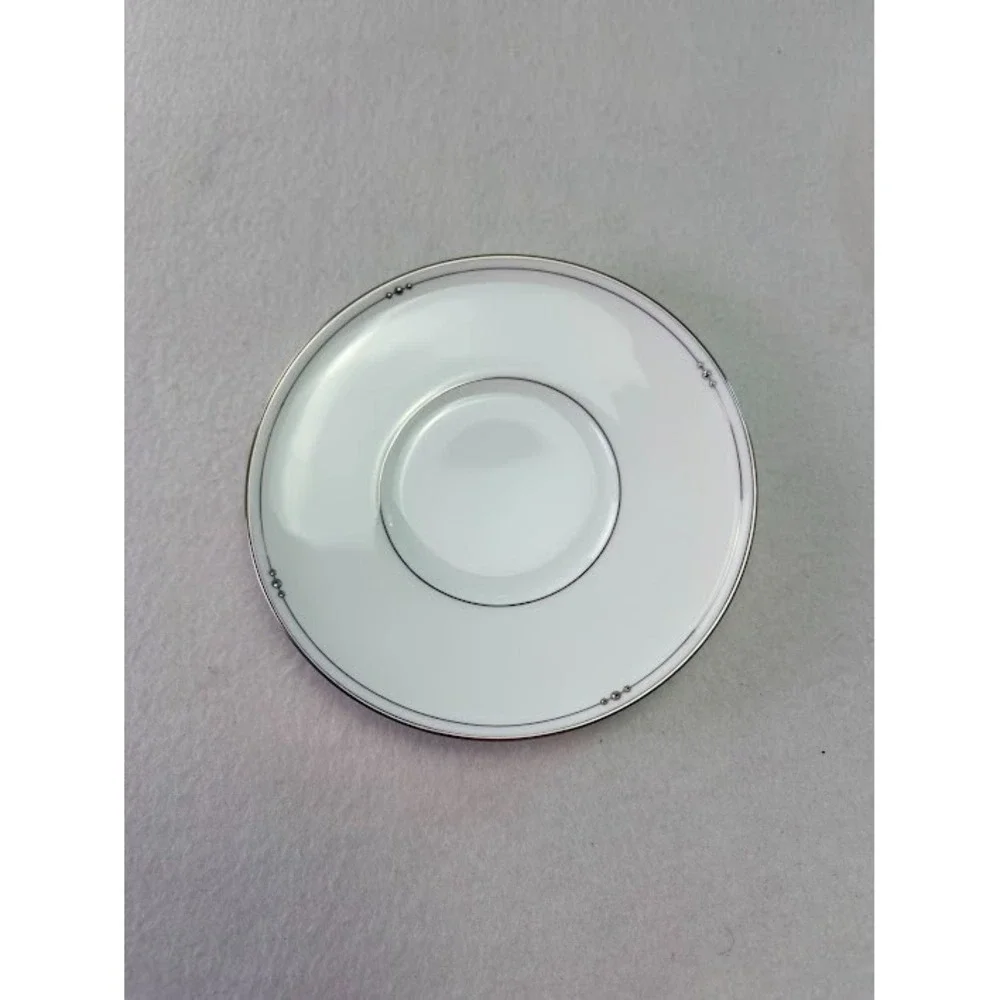 Royal‎ Doulton Platinum Lux Silver Rim 5 Pc Place Setting NEW